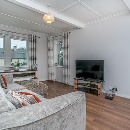 Pass The Keys Cosy And Spacious 2 Beds Flat With - Free Parking Edinburgh Dış mekan fotoğraf